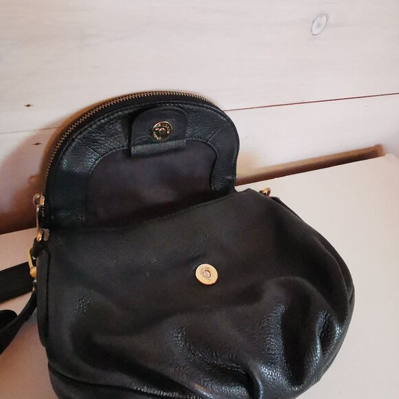 Marc by Marc Jacobs Black Pebbled Leather Top Flap Crossbody Bag Purse - Picture 6 of 12